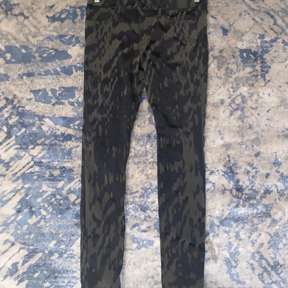 JOES jeans.